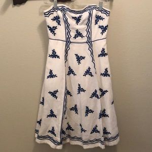 Embroidered Anthropologie dress size 4
